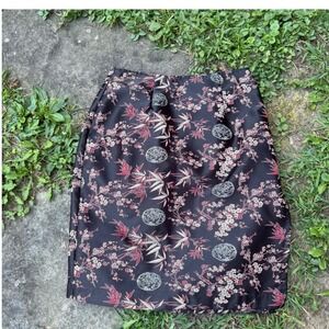 XOXO Women's Size 3 Black Asian Floral Mini Skirt Y2K Retro‎
